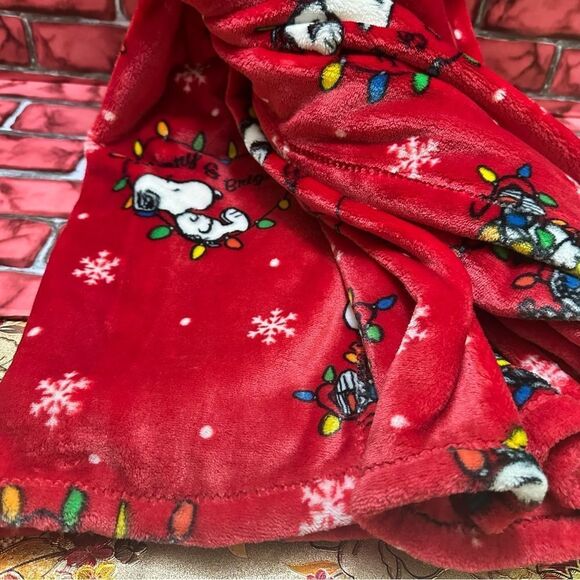 Peanuts Snoopy Woodstock Christmas plush Throw Blanket 6” x 70” - Picture 3 of 9